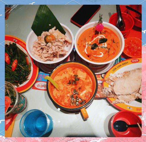东南亚风情餐饮店 百米之隔的味觉对比